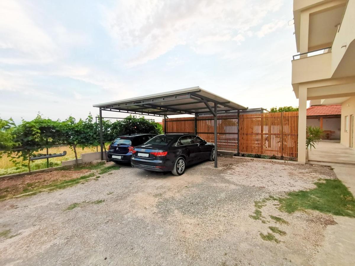 A4 Apartmani Kevic Kastela Exterior photo